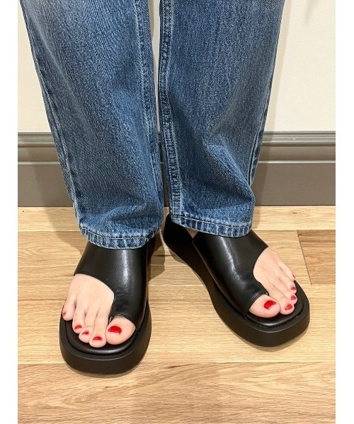 Right-on（ライトオン）の「厚底トングサンダル（サンダル・レディース・ホワイト/ブラック・M/L/XL/S）」の21枚目の写真