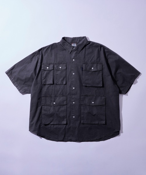 WHO'S WHO gallery(フーズフーギャラリー)の「COOPER FACT スーパービッグポケット半袖シャツ(シャツ/ブラウス・メンズ・ブラック/ホワイト系その他/ブルー系その他/ブルー/ベージュ/ネイビー/チャコールグレー・FREE)」の4枚目の写真