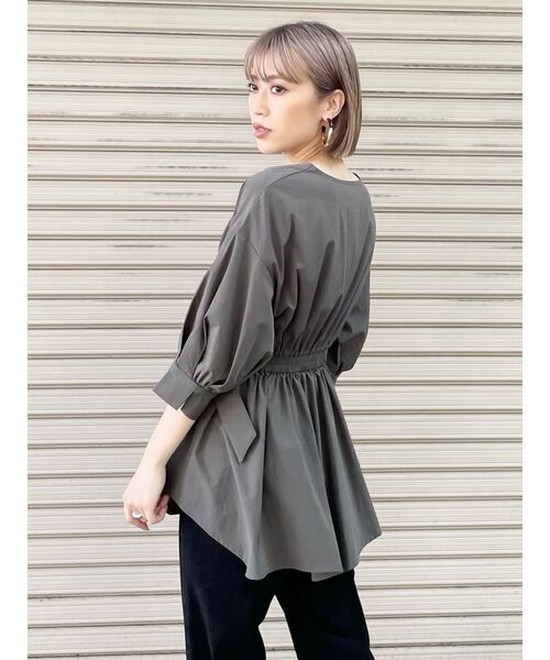 MURUA（ムルーア）の「カシュクールペプラムシャツ（シャツ/ブラウス・レディース・モカ/ホワイト/ブラック・FREE）」の17枚目の写真