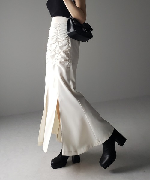 me+em select（ミームセレクト）の「【 ３サイズ展開 】 フロントシャーリングスリットロングマーメイドスカート（スカート・レディース・ブラック/アイボリー/グレー・SMALL/LARGE/MEDIUM）」の9枚目の写真