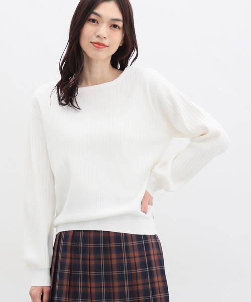 Honeys（ハニーズ）の「ヒアルロン酸ボートネックニット（ニット/セーター・レディース・アイボリー/パープル/ネイビー/ライトベージュ/ブラック/ライトグリーン/ライトブラウン/ピンク・S/L/M）」の2枚目の写真