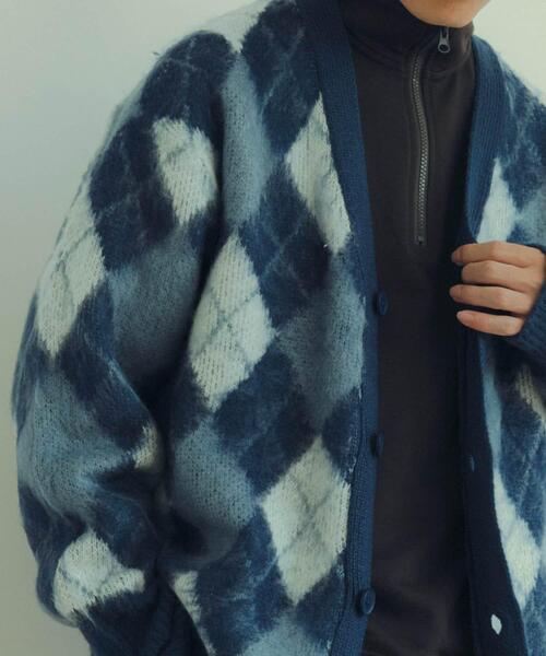ITEMS URBANRESEARCH（アイテムズ アーバンリサーチ）の「アーガイルモヘア オーバーサイズニットカーディガン（ニット/セーター・メンズ・ブラウン/ネイビー/グレー・MEDIUM/LARGE）」の11枚目の写真