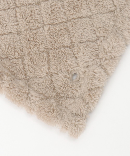 LBC（エルビーシー）の「キルンケットブランケット M（ブランケット・レディース・グレー/ダークグレー/オフホワイト/レッド・FREE）」の8枚目の写真