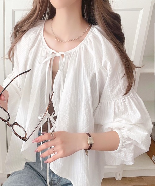 classicalelf（クラシカルエルフ）の「サッカー素材でトレンド感。綿100％前後2wayショート丈リボンカーディガンブラウス（シャツ/ブラウス・レディース・モカ/オフホワイト/ブラック・X-LARGE/SMALL/MEDIUM/LARGE）」の6枚目の写真