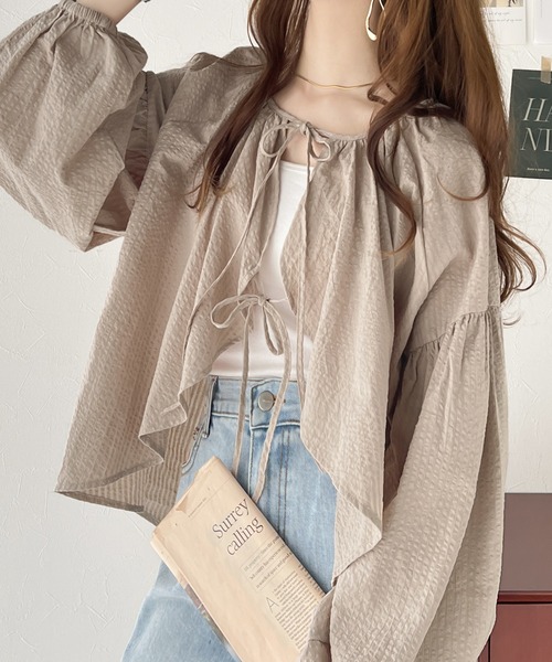 classicalelf（クラシカルエルフ）の「サッカー素材でトレンド感。綿100％前後2wayショート丈リボンカーディガンブラウス（シャツ/ブラウス・レディース・モカ/オフホワイト/ブラック・X-LARGE/SMALL/MEDIUM/LARGE）」の13枚目の写真