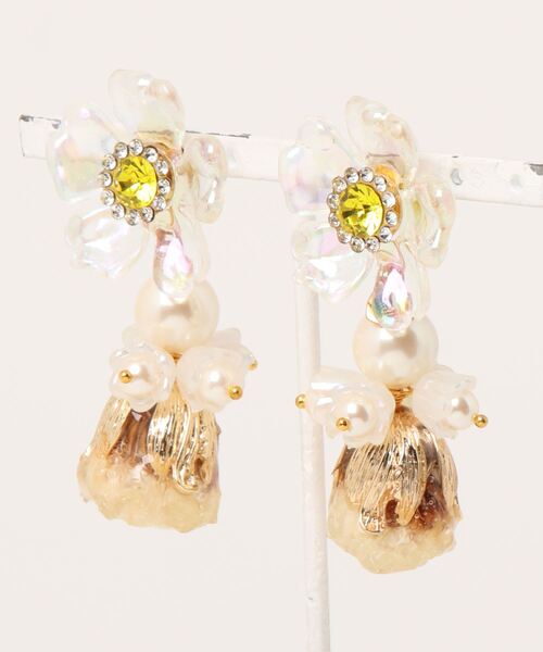 tone(トーン)の「【Mermaid Pink】オーロラカラービジュードライフラワーピアス【推し活】(MA)(ピアス(両耳用)・レディース・イエロー/ピンク/パープル/ブラック/レッド/グリーン/オレンジ/ホワイト/ブルー・FREE)」の6枚目の写真