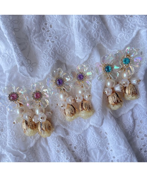 tone(トーン)の「【Mermaid Pink】オーロラカラービジュードライフラワーピアス【推し活】(MA)(ピアス(両耳用)・レディース・イエロー/ピンク/パープル/ブラック/レッド/グリーン/オレンジ/ホワイト/ブルー・FREE)」の15枚目の写真