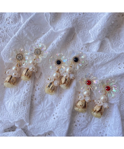 tone(トーン)の「【Mermaid Pink】オーロラカラービジュードライフラワーピアス【推し活】(MA)(ピアス(両耳用)・レディース・イエロー/ピンク/パープル/ブラック/レッド/グリーン/オレンジ/ホワイト/ブルー・FREE)」の17枚目の写真