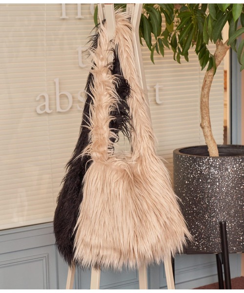 anap mimpi（アナップミンピ）の「シャギーファー スクエア ショルダーバッグ（ショルダーバッグ・レディース・ブラック/ベージュ・FREE）」の10枚目の写真