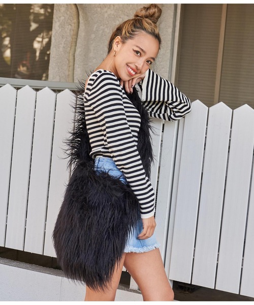 anap mimpi（アナップミンピ）の「シャギーファー スクエア ショルダーバッグ（ショルダーバッグ・レディース・ブラック/ベージュ・FREE）」の11枚目の写真