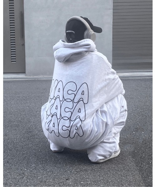 YACA(ヤーカ)の「yaca logo print hoodie/ヤーカロゴプリントフーディ(スウェット・レディース・ブラック/グレー/アッシュグレー・FREE)」の9枚目の写真