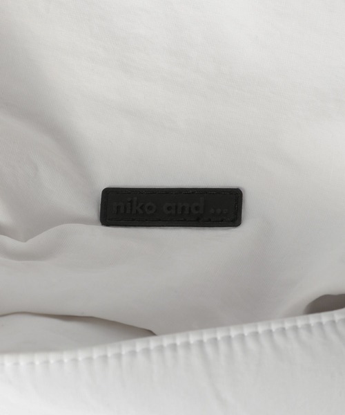 niko and...（ニコアンド）の「オリジナルWポケットナップサック（バックパック/リュック・レディース・ブラック/アイボリー/ブルー・0）」の14枚目の写真