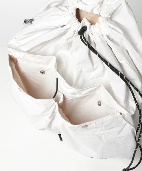 niko and...（ニコアンド）の「オリジナルWポケットナップサック（バックパック/リュック・レディース・ブラック/アイボリー/ブルー・0）」の16枚目の写真