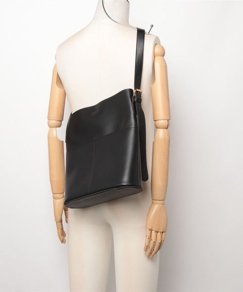 E&C closet…（イーアンドシークローゼット）の「フェイクレザートートバッグ(ポーチ付き)（ショルダーバッグ・レディース・グレイッシュベージュ/ブラック/ブラウン/ダークブラウン/ベージュ・FREE）」の10枚目の写真