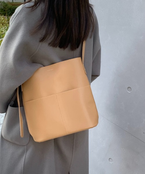 E&C closet…（イーアンドシークローゼット）の「フェイクレザートートバッグ(ポーチ付き)（ショルダーバッグ・レディース・グレイッシュベージュ/ブラック/ブラウン/ダークブラウン/ベージュ・FREE）」の21枚目の写真