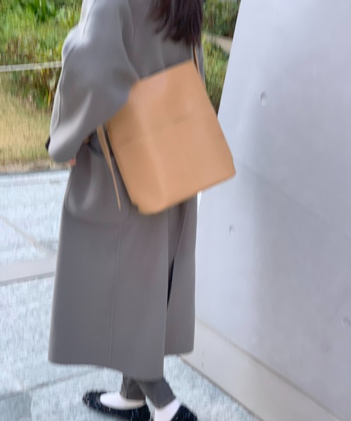 E&C closet…（イーアンドシークローゼット）の「フェイクレザートートバッグ(ポーチ付き)（ショルダーバッグ・レディース・グレイッシュベージュ/ブラック/ブラウン/ダークブラウン/ベージュ・FREE）」の20枚目の写真