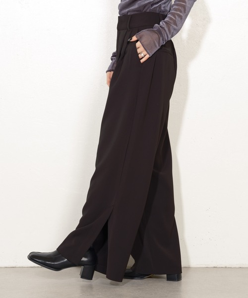 Lui's(ルイス)の「ハイウエストサイドベンツスリットワイドパンツ(その他パンツ・レディース・オフホワイト/ブラック・FREE)」の4枚目の写真