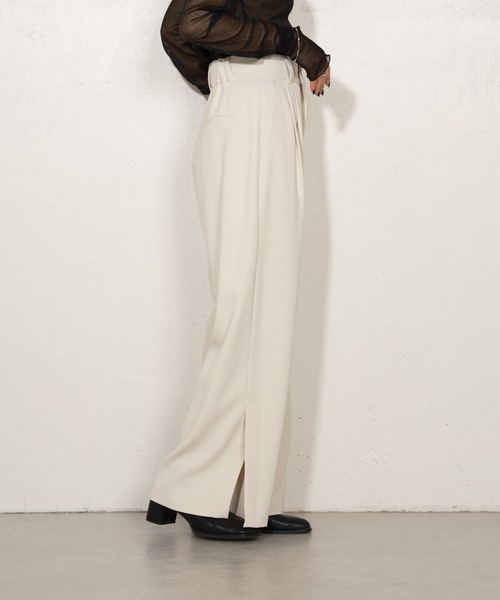 Lui's(ルイス)の「ハイウエストサイドベンツスリットワイドパンツ(その他パンツ・レディース・オフホワイト/ブラック・FREE)」の12枚目の写真