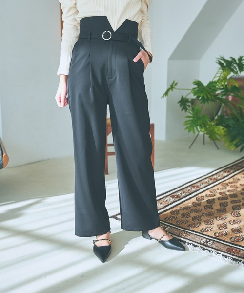 mysty woman(ミスティウーマン)の「バックルベルトストレートパンツ 104446(その他パンツ・レディース・イエロー系その他/ブラック/アイボリー・FREE)」の3枚目の写真