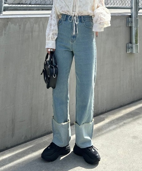 PAGEBOY(ページボーイ)の「WEB限定アイテム/ターンUPデニムパンツ(デニムパンツ・レディース・ネイビー/ブルー・25inch/26inch)」の1枚目の写真