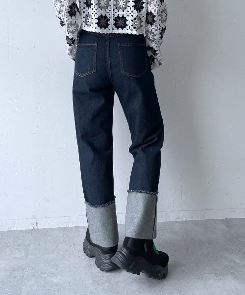 PAGEBOY(ページボーイ)の「WEB限定アイテム/ターンUPデニムパンツ(デニムパンツ・レディース・ネイビー/ブルー・25inch/26inch)」の4枚目の写真