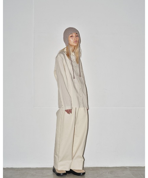 TODAYFUL（トゥデイフル）の「Ear Flap Beanie（キャップ・レディース・チャコールグレー/グレイッシュベージュ・FREE）」の10枚目の写真