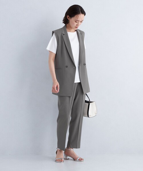 green label relaxing(グリーンレーベルリラクシング)の「PE/PU ツイル テーラード ミドル ジレ -マシンウォッシャブル・ストレッチ・防シワ・UVカット-(ベスト・レディース・グレー/ダークブラウン/ベージュ・FREE)」の6枚目の写真