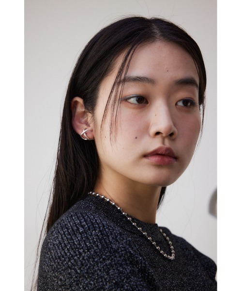 AZUL by moussy(アズールバイマウジー)の「ダルメタルXシェイプドイヤリング(ピアス(両耳用)・レディース・シルバー/ゴールド系その他・FREE)」の10枚目の写真