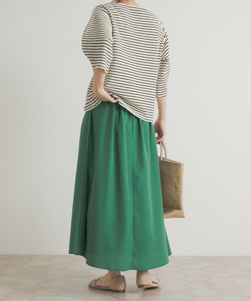 URBAN RESEARCH DOORS（アーバンリサーチドアーズ）の「『UR TECH』カラーフレアスカート（スカート・レディース・グリーン/ネイビー/ベージュ・MEDIUM）」の7枚目の写真