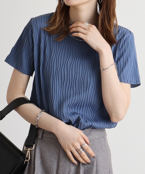 atONE(アットワン)の「atONE リップルストライプ半袖Tシャツ(Tシャツ/カットソー・レディース・グレー系その他/ブラック/チャコール/ブルー/カーキ・M/L)」の5枚目の写真