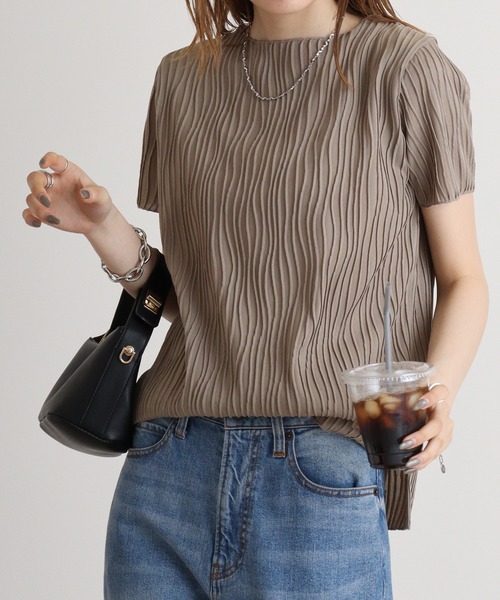 atONE(アットワン)の「atONE リップルストライプ半袖Tシャツ(Tシャツ/カットソー・レディース・グレー系その他/ブラック/チャコール/ブルー/カーキ・M/L)」の12枚目の写真