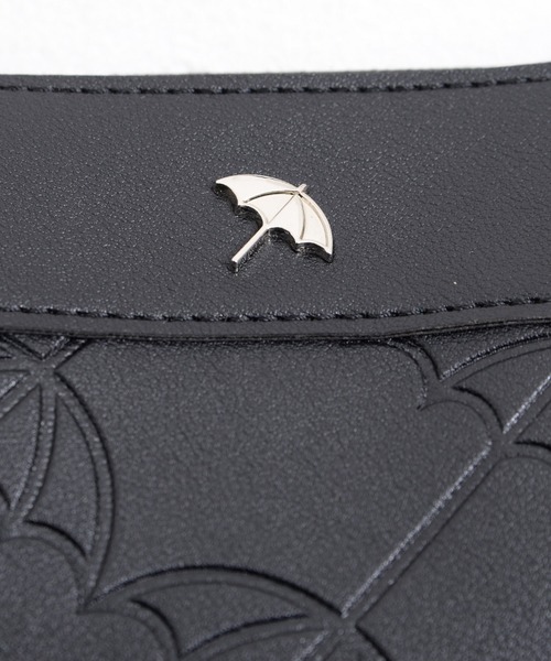 Arnold Palmer（アーノルドパーマー）の「アンブレラエンボス フェイクレザー ショルダーバッグ（ショルダーバッグ・レディース・オフホワイト/ブラック・F）」の5枚目の写真