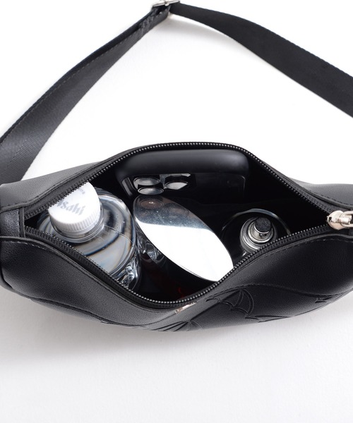 Arnold Palmer（アーノルドパーマー）の「アンブレラエンボス フェイクレザー ショルダーバッグ（ショルダーバッグ・レディース・オフホワイト/ブラック・F）」の11枚目の写真