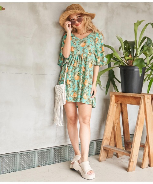 anap mimpi（アナップミンピ）の「パイナップル Vネック 切替 チュニック トップス（チュニック・レディース・ミント/ネイビー・FREE）」の16枚目の写真