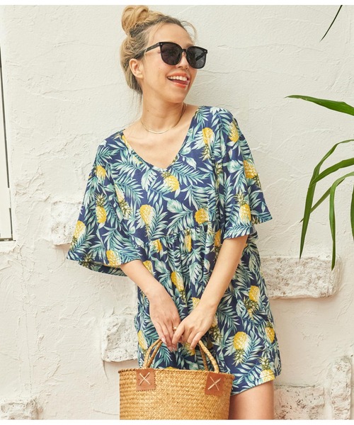 anap mimpi（アナップミンピ）の「パイナップル Vネック 切替 チュニック トップス（チュニック・レディース・ミント/ネイビー・FREE）」の17枚目の写真