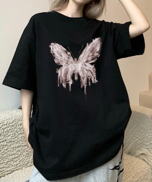 LADY LIKE(レディライク)の「バタフライプリントオーバーサイズTシャツ(Tシャツ/カットソー・レディース・ダークグレー/ブラック/ホワイト/ベージュ・M)」の10枚目の写真