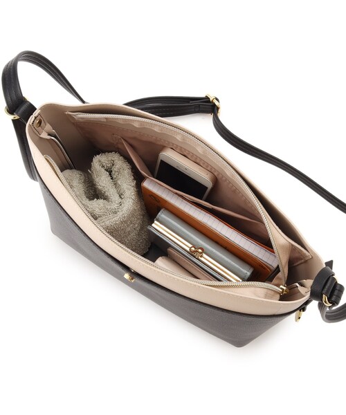 SHOO・LA・RUE(シューラルー)の「◆【軽量】3層ショルダーバッグ(ショルダーバッグ・レディース・グレー/ブラック/ベージュ系4・00)」の12枚目の写真