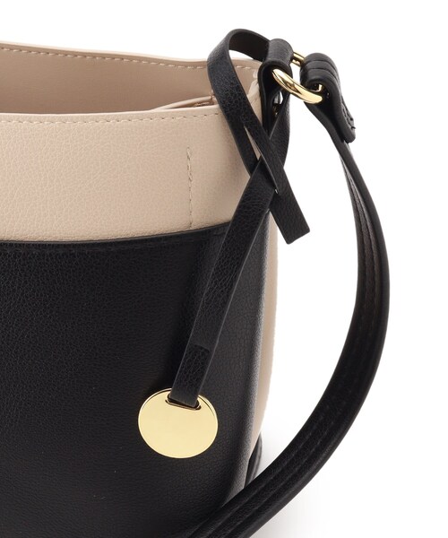 SHOO・LA・RUE(シューラルー)の「◆【軽量】3層ショルダーバッグ(ショルダーバッグ・レディース・グレー/ブラック/ベージュ系4・00)」の14枚目の写真