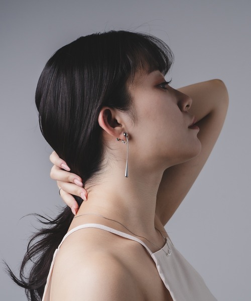 Os accessory(オズアクセサリー)の「【金属アレルギー対応】Os -オズ- ティアドロップ イヤリング サージカルステンレス(イヤリング・レディース・シルバー/ゴールド・FREE)」の7枚目の写真