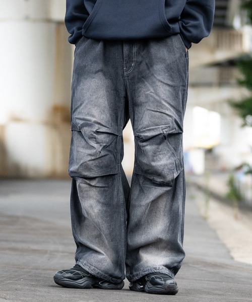 JOHN'S CLOSET（ジョンズクローゼット）の「【13】スプレー/抜染加工 オーバーパンツ（カーゴパンツ・メンズ・ブラック/ダークブラック/ホワイト・MEDIUM/LARGE）」の3枚目の写真