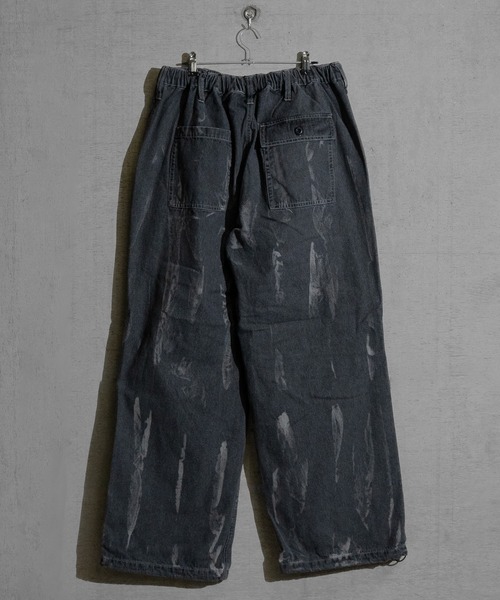 JOHN'S CLOSET（ジョンズクローゼット）の「【13】スプレー/抜染加工 オーバーパンツ（カーゴパンツ・メンズ・ブラック/ダークブラック/ホワイト・MEDIUM/LARGE）」の6枚目の写真