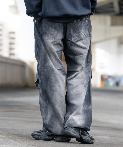 JOHN'S CLOSET（ジョンズクローゼット）の「【13】スプレー/抜染加工 オーバーパンツ（カーゴパンツ・メンズ・ブラック/ダークブラック/ホワイト・MEDIUM/LARGE）」の15枚目の写真