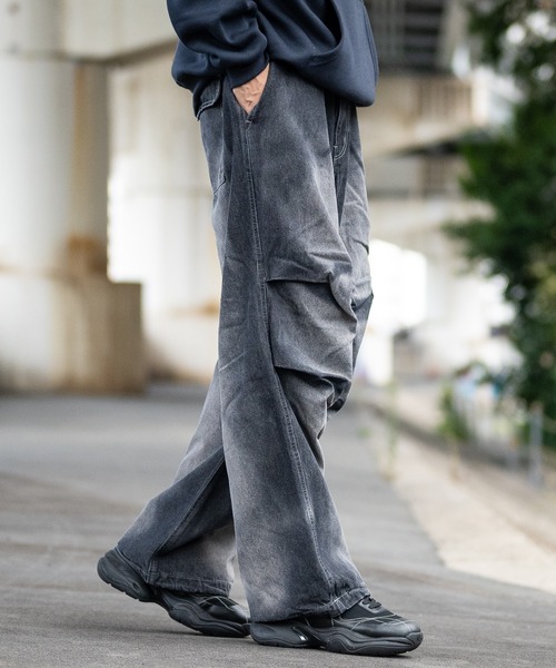 JOHN'S CLOSET（ジョンズクローゼット）の「【13】スプレー/抜染加工 オーバーパンツ（カーゴパンツ・メンズ・ブラック/ダークブラック/ホワイト・MEDIUM/LARGE）」の16枚目の写真