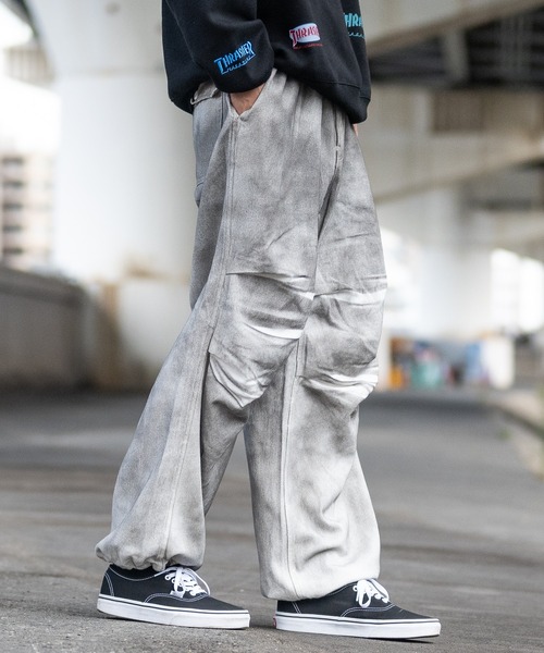 JOHN'S CLOSET（ジョンズクローゼット）の「【13】スプレー/抜染加工 オーバーパンツ（カーゴパンツ・メンズ・ブラック/ダークブラック/ホワイト・MEDIUM/LARGE）」の10枚目の写真