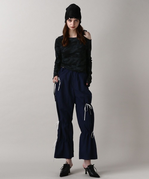 FOREVER 21（フォーエバー トゥエンティーワン）の「【2024FW】リボンワイドパンツ（その他パンツ・レディース・ブラック/ネイビー/グレー・MEDIUM/SMALL）」の4枚目の写真