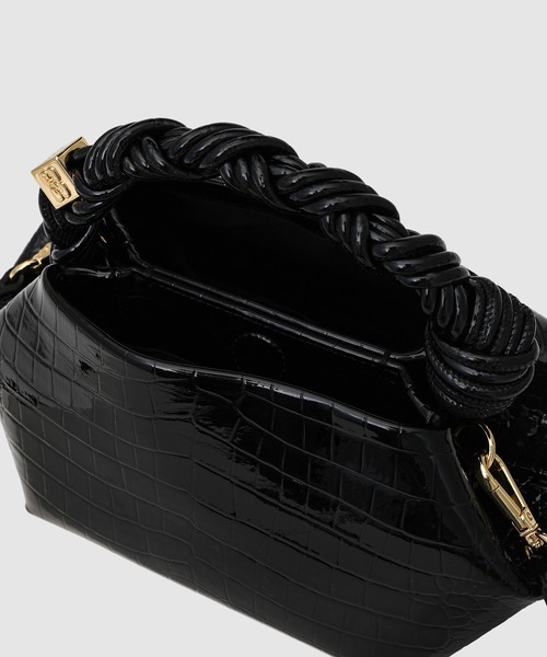 GANNI(ガニー)の「Ganni Bou Bag Small Patent Croco(ハンドバッグ・レディース・ブラック・ONE SIZE)」の8枚目の写真