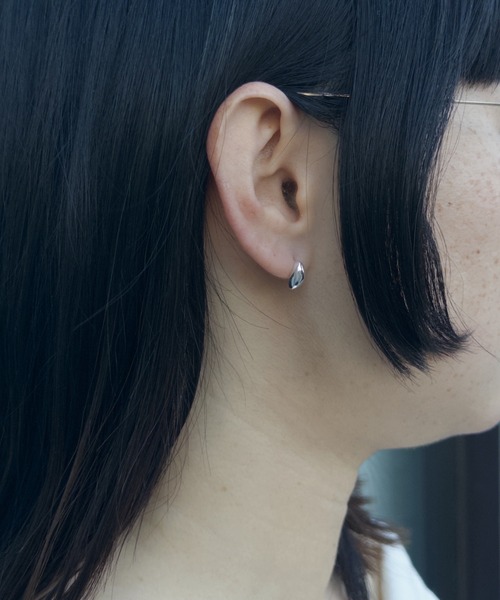 whoseA(フーシー)の「【silver925】Studs pierce/ スタッズ ピアス(ピアス(両耳用)・レディース・ゴールド/シルバー・FREE)」の3枚目の写真