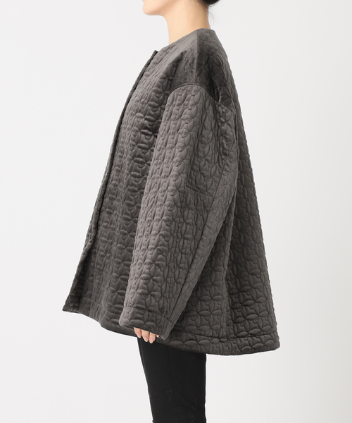 JOURNAL STANDARD(ジャーナルスタンダード)の「別珍キルティングクルーネックミドルブルゾン(ブルゾン・レディース・カーキ/チャコールグレー・FREE)」の12枚目の写真