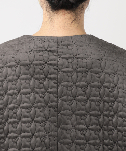 JOURNAL STANDARD(ジャーナルスタンダード)の「別珍キルティングクルーネックミドルブルゾン(ブルゾン・レディース・カーキ/チャコールグレー・FREE)」の14枚目の写真