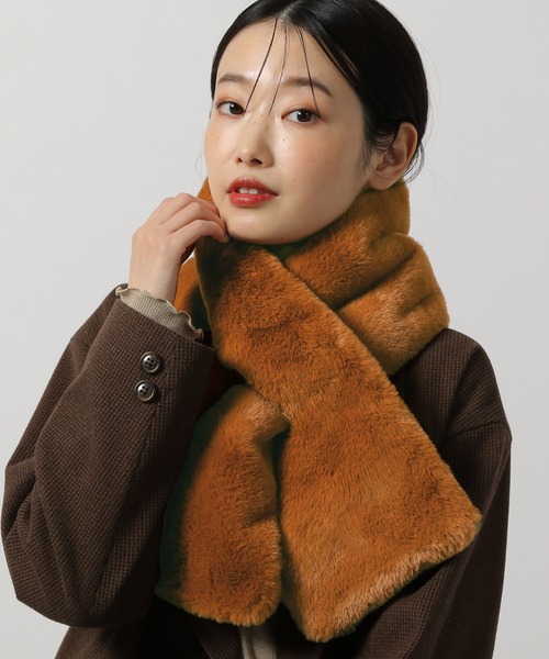 LAKOLE(ラコレ)の「ボリュームファーマフラー / 133099(マフラー・レディース・チャコールグレー/ブラウン/オフホワイト・FREE)」の1枚目の写真